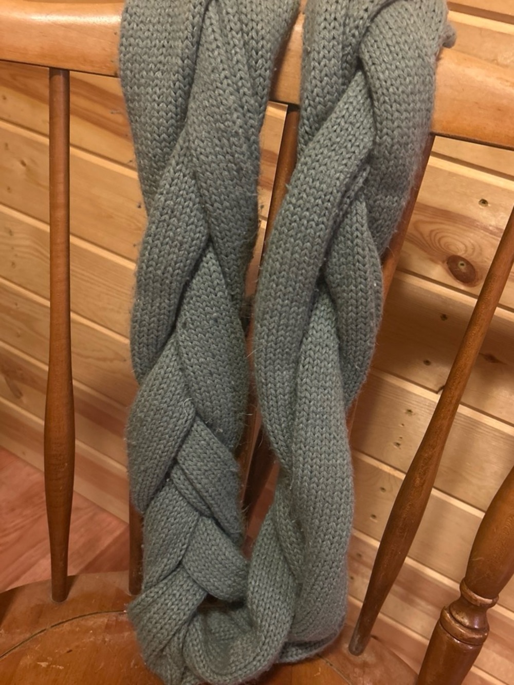 Hurley Braided Knit Scarf in Light Gray
